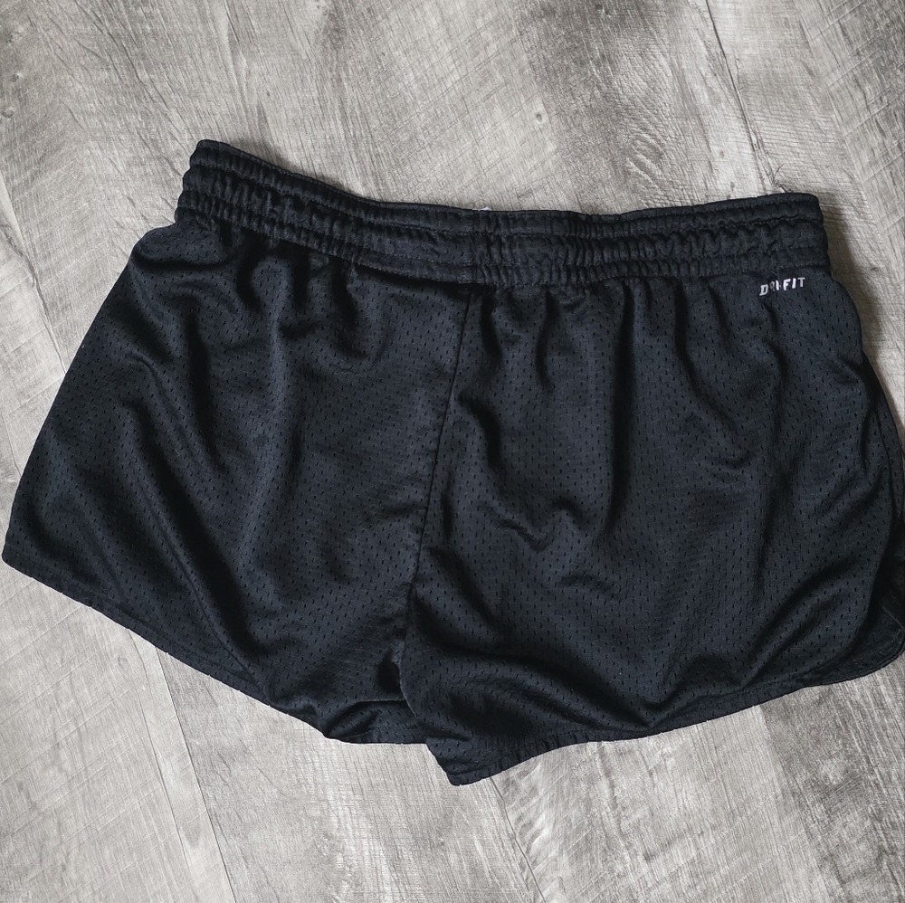 Nike Women's Black Athletic Shorts - Picture 4 of 4